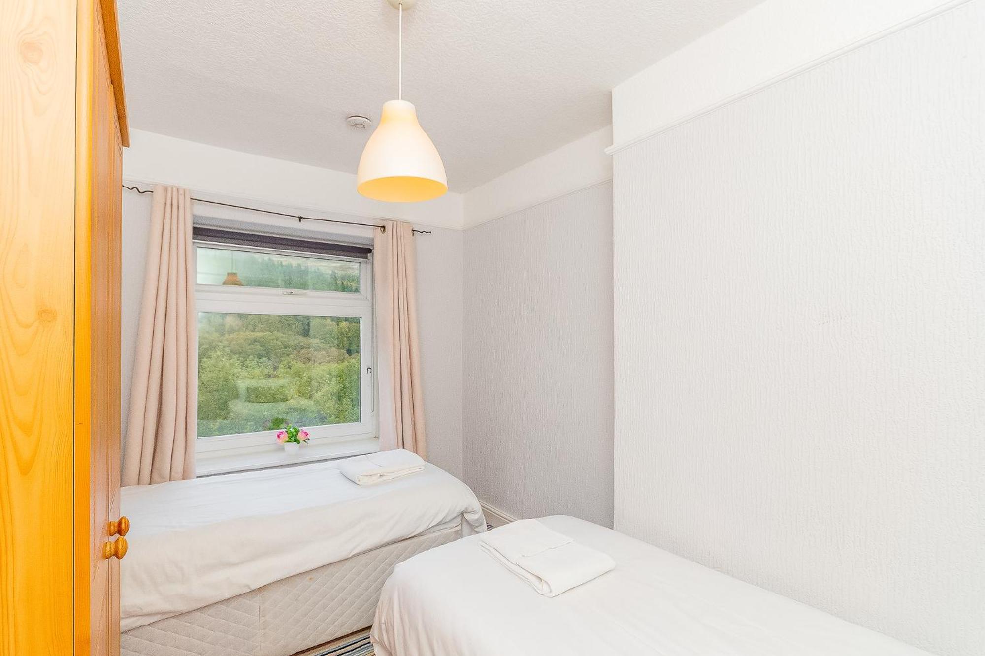 The View Spacious Apartment In Afan Forest Bike Park By Staystaycations Port Talbot Eksteriør bilde