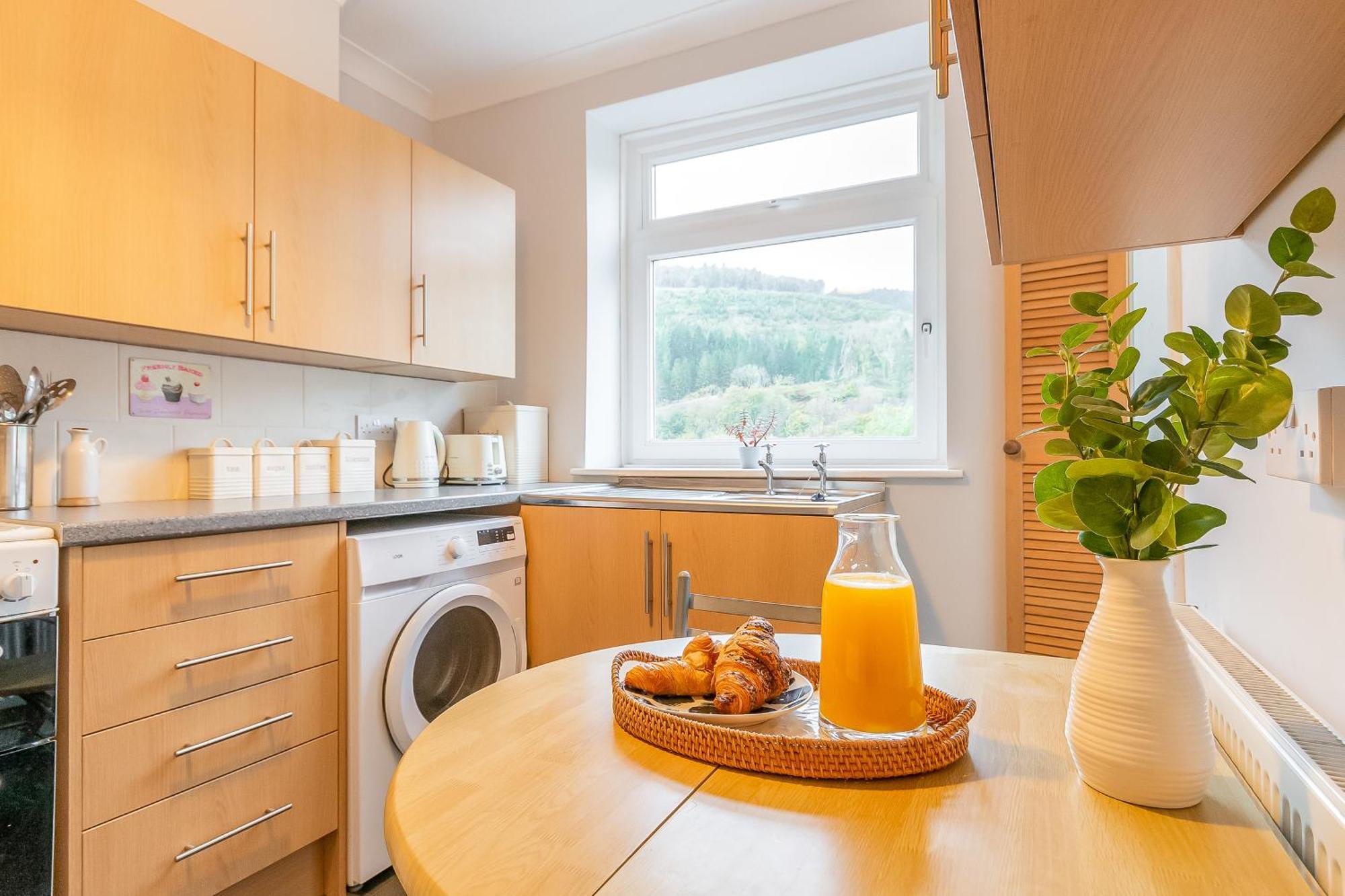The View Spacious Apartment In Afan Forest Bike Park By Staystaycations Port Talbot Eksteriør bilde