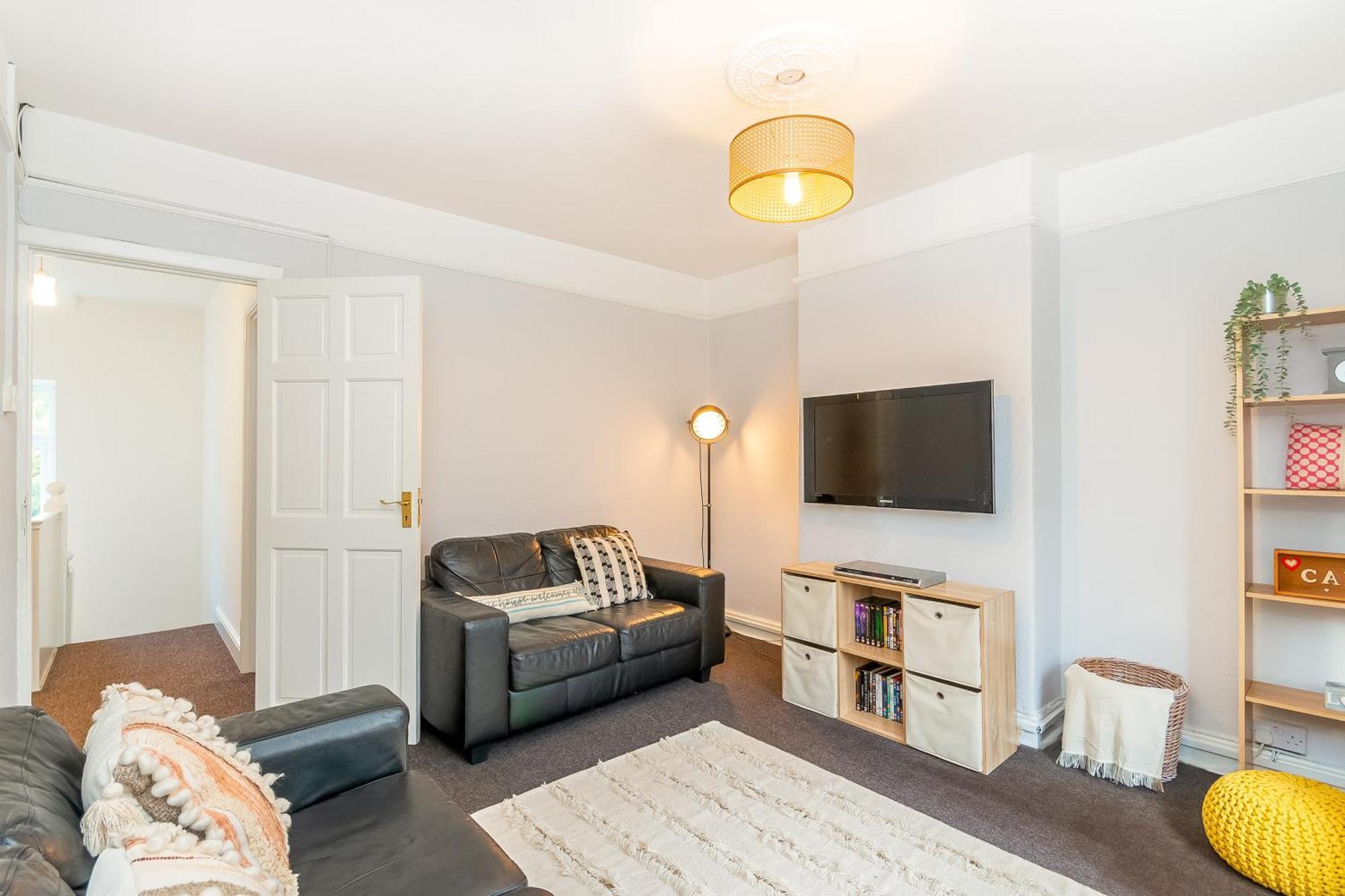 The View Spacious Apartment In Afan Forest Bike Park By Staystaycations Port Talbot Eksteriør bilde